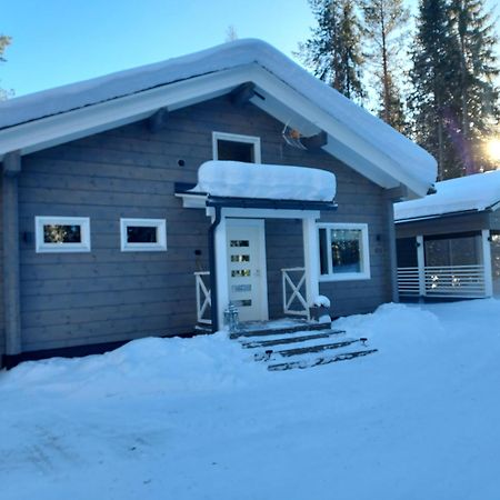 Villa Sirius Sieri, Nice Log-Cottage By The Lake Рованиеми Экстерьер фото